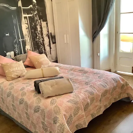 Angel House -Chiado Room בית הארחה